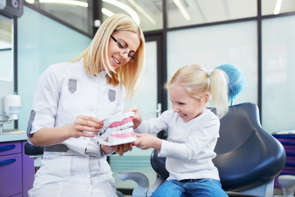 La stretegia della prima visita dentistica dei bambini